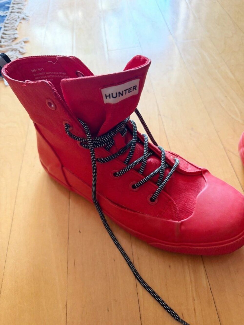 Hunter for Target Red Lace-Up Rain Boots — Men's 9 / Women's 11 - Picture 3 of 3